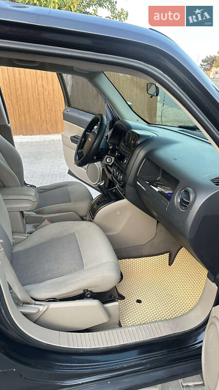 Позашляховик / Кросовер Jeep Patriot 2010 в Овідіополі