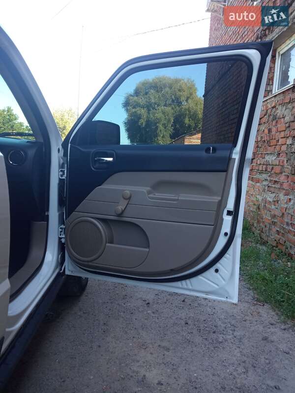 Внедорожник / Кроссовер Jeep Patriot 2013 в Казатине