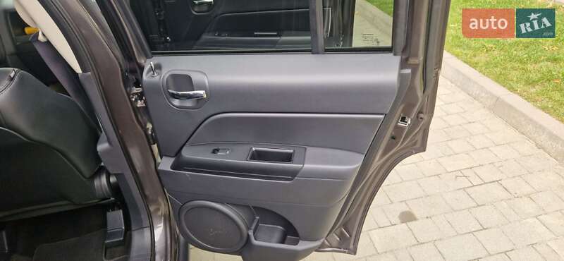 Внедорожник / Кроссовер Jeep Patriot 2016 в Хмельницком