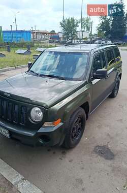 Позашляховик / Кросовер Jeep Patriot 2008 в Чернівцях
