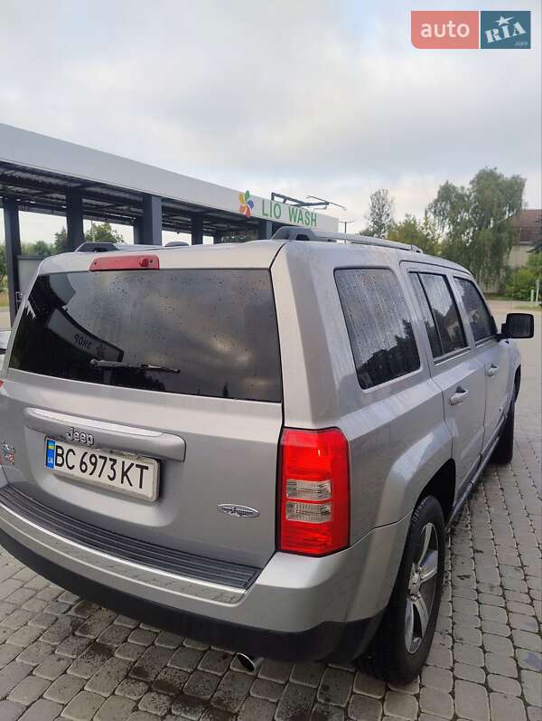 Внедорожник / Кроссовер Jeep Patriot 2015 в Самборе