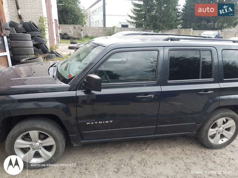 Позашляховик / Кросовер Jeep Patriot 2013 в Жовкві