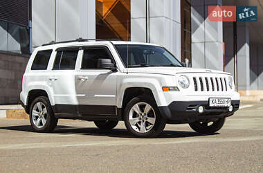 Позашляховик / Кросовер Jeep Patriot 2015 в Києві