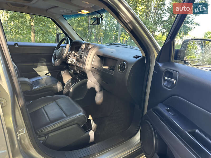 Позашляховик / Кросовер Jeep Patriot 2015 в Валках