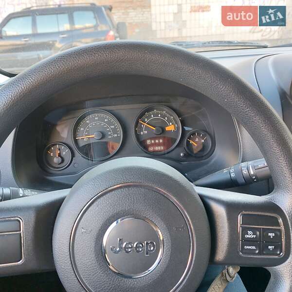 Позашляховик / Кросовер Jeep Patriot 2014 в Києві