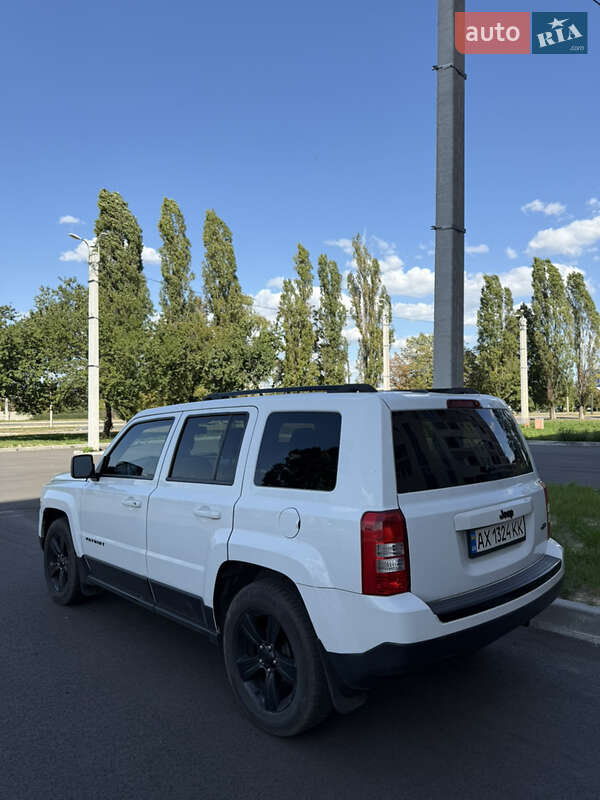 Внедорожник / Кроссовер Jeep Patriot 2015 в Харькове