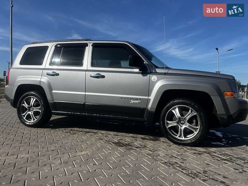 Позашляховик / Кросовер Jeep Patriot 2015 в Луцьку