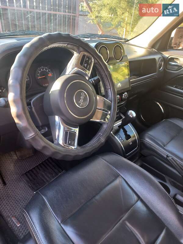 Внедорожник / Кроссовер Jeep Patriot 2015 в Доброславе