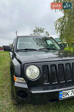 Внедорожник / Кроссовер Jeep Patriot 2008 в Радивилове