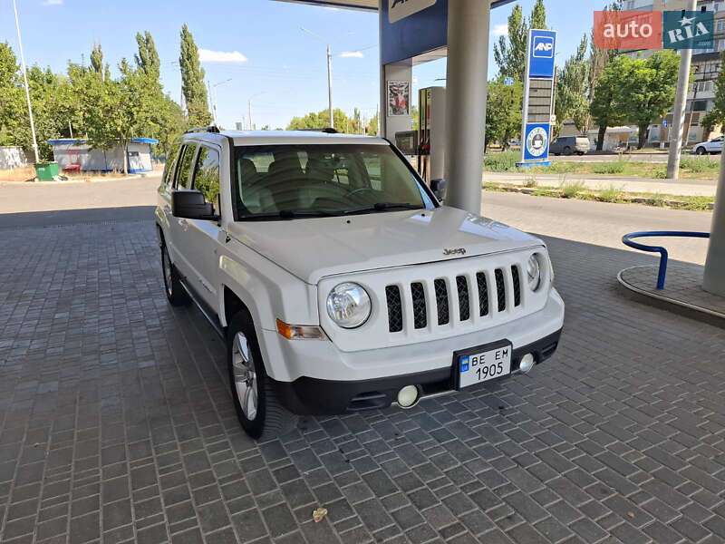 Внедорожник / Кроссовер Jeep Patriot 2011 в Николаеве
