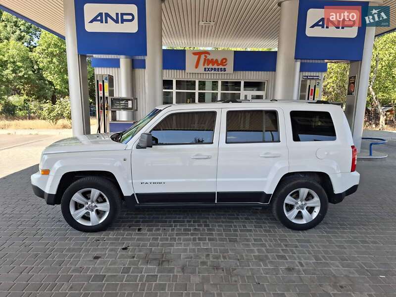 Внедорожник / Кроссовер Jeep Patriot 2011 в Николаеве