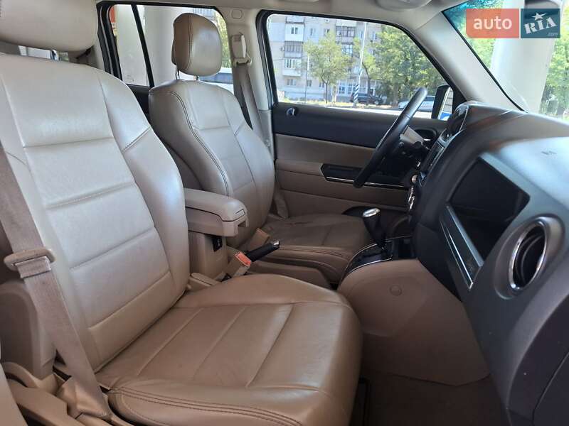 Внедорожник / Кроссовер Jeep Patriot 2011 в Николаеве