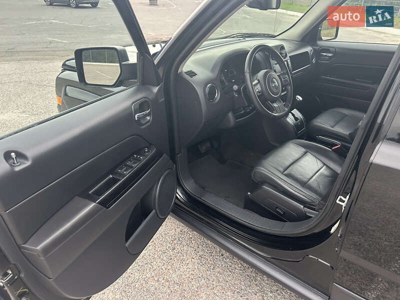 Позашляховик / Кросовер Jeep Patriot 2016 в Дніпрі