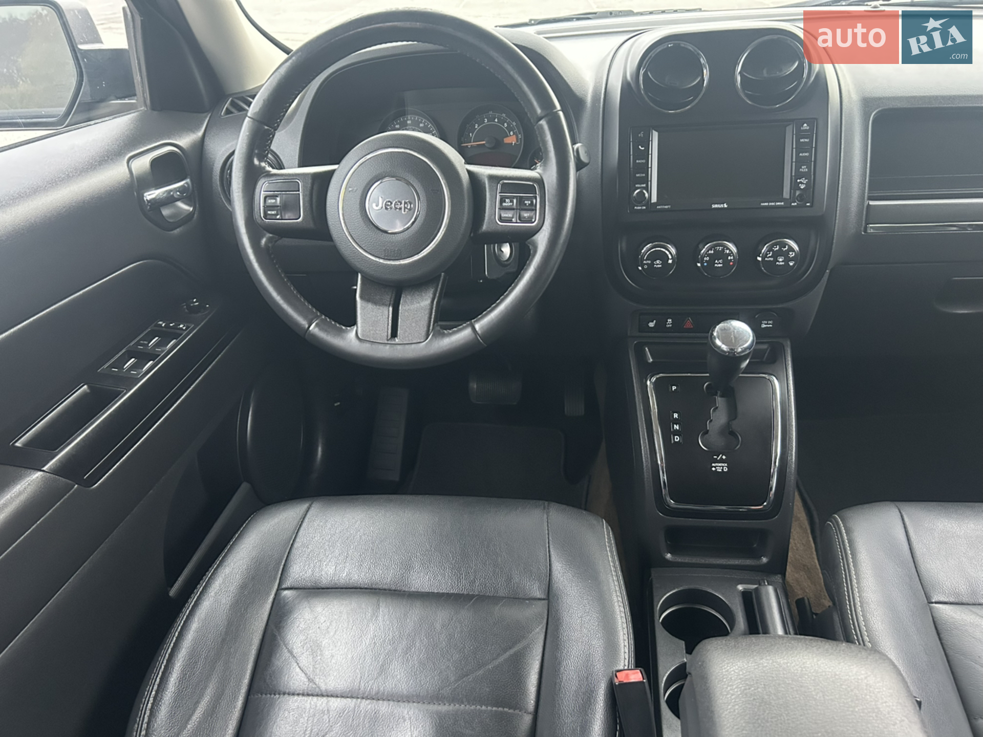 2016 Jeep Liberty (Patriot) - мініатюра 13