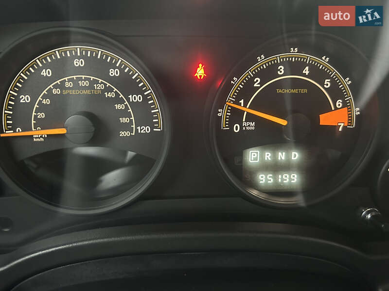 Позашляховик / Кросовер Jeep Patriot 2016 в Дніпрі