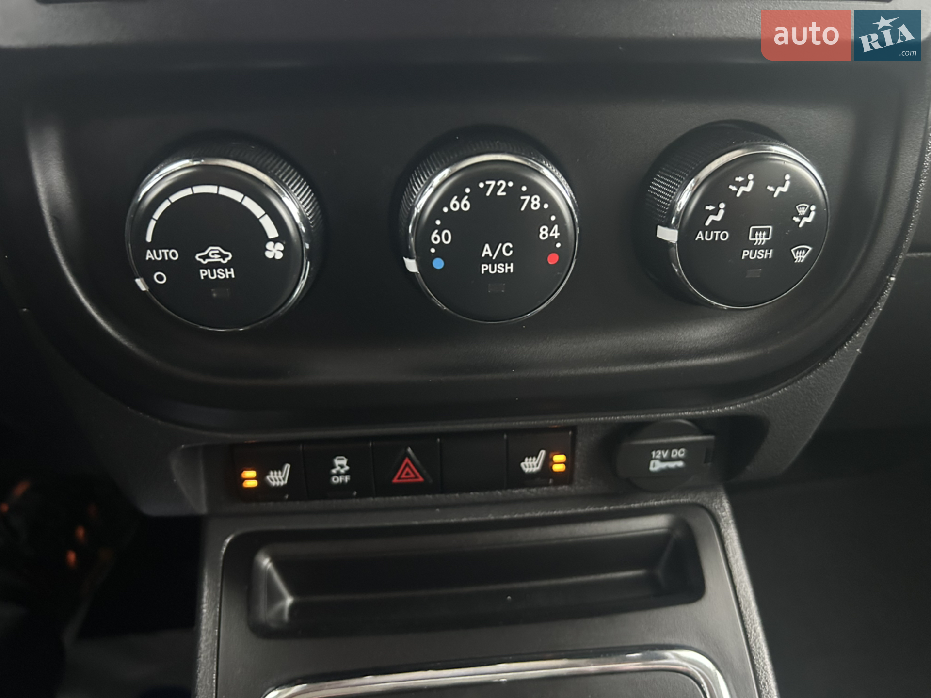 2016 Jeep Liberty (Patriot) - мініатюра 23