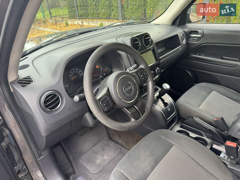 Внедорожник / Кроссовер Jeep Patriot 2015 в Львове