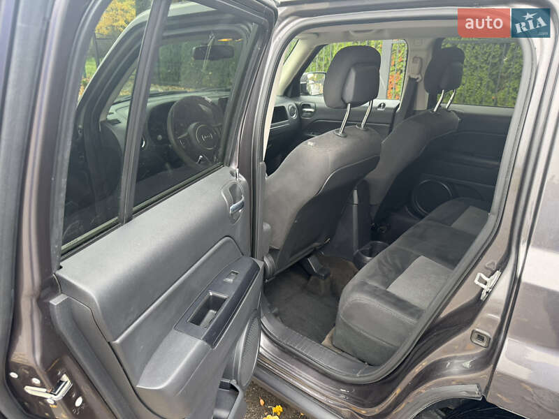 Внедорожник / Кроссовер Jeep Patriot 2015 в Львове