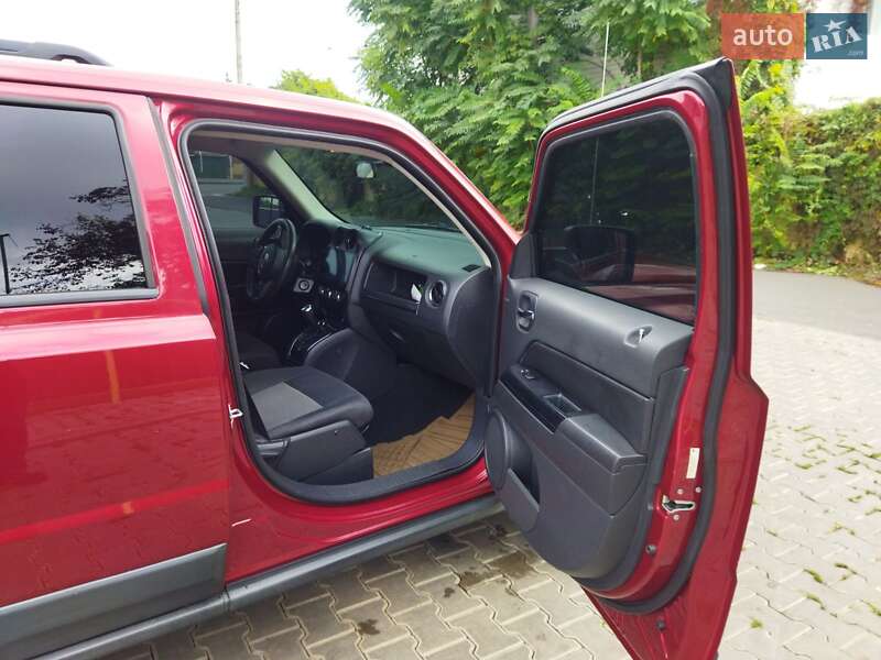 Внедорожник / Кроссовер Jeep Patriot 2011 в Одессе