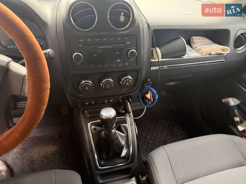 Позашляховик / Кросовер Jeep Patriot 2010 в Чернівцях фото 16 Позашляховик / Кросовер Jeep Patriot 2010 в Чернівцях