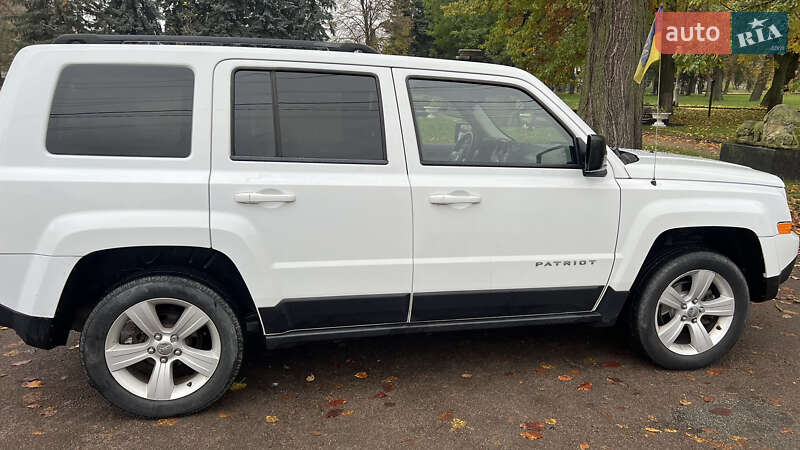 Позашляховик / Кросовер Jeep Patriot 2013 в Коростишеві