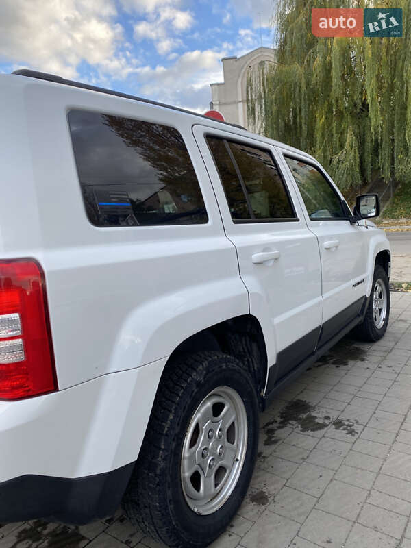 Внедорожник / Кроссовер Jeep Patriot 2016 в Тернополе