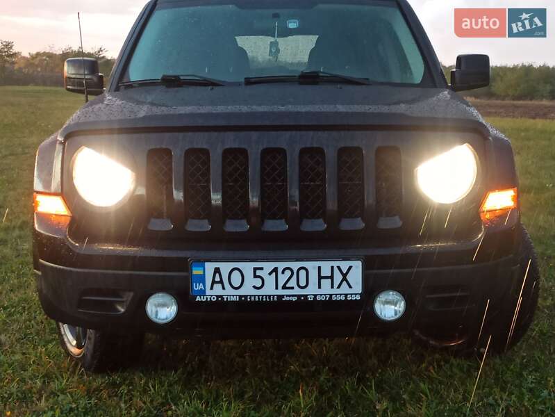 Внедорожник / Кроссовер Jeep Patriot 2014 в Иршаве