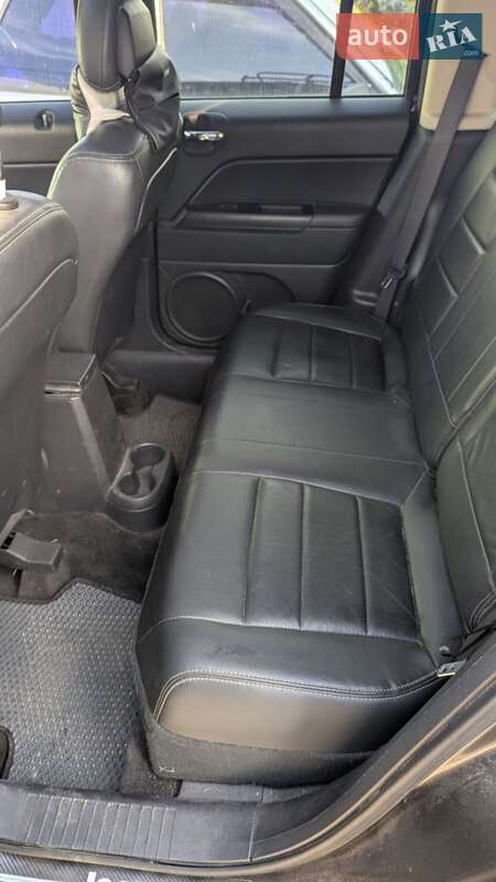 Внедорожник / Кроссовер Jeep Patriot 2016 в Каменском