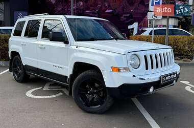 Внедорожник / Кроссовер Jeep Patriot 2015 в Киеве