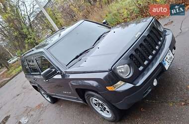 Позашляховик / Кросовер Jeep Patriot 2015 в Житомирі