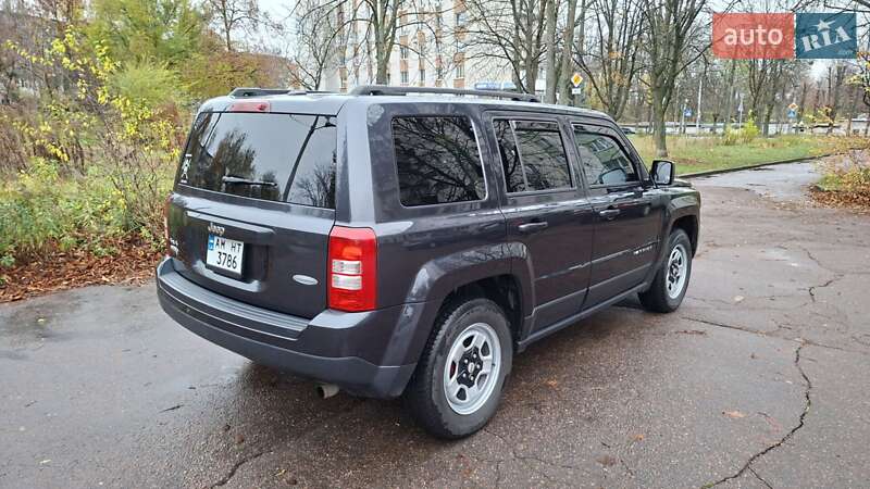 Внедорожник / Кроссовер Jeep Patriot 2015 в Житомире