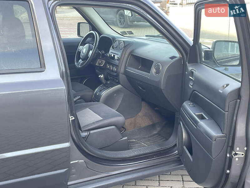 Внедорожник / Кроссовер Jeep Patriot 2015 в Житомире