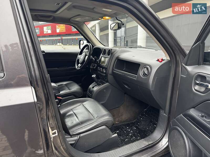 Позашляховик / Кросовер Jeep Patriot 2015 в Києві