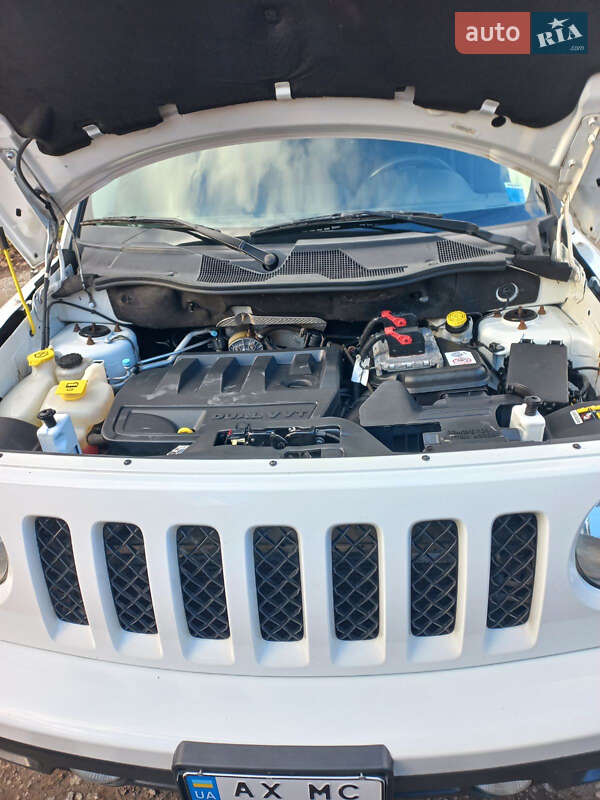Внедорожник / Кроссовер Jeep Patriot 2014 в Дергачах