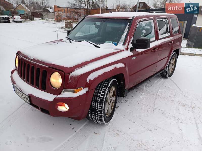 Позашляховик / Кросовер Jeep Patriot 2010 в Києві
