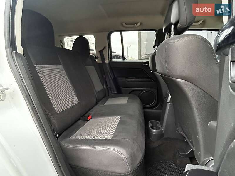 Позашляховик / Кросовер Jeep Patriot 2012 в Києві