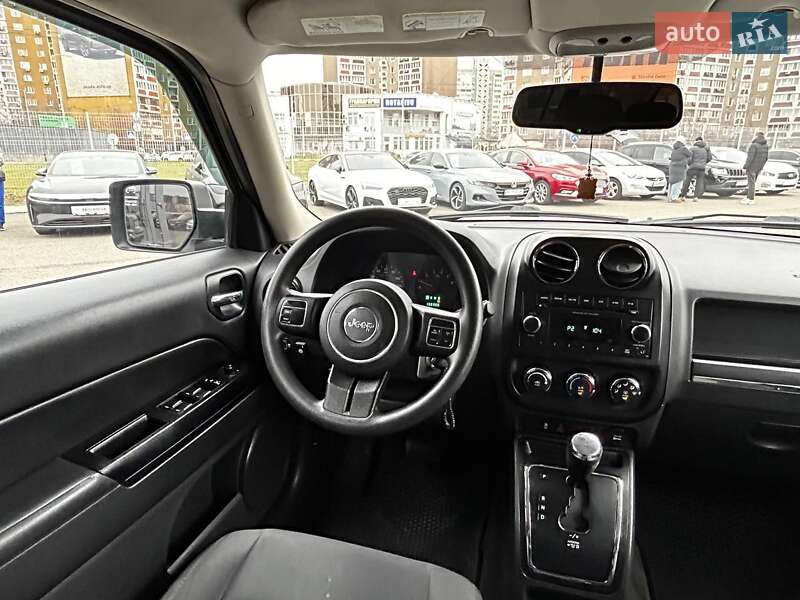 Позашляховик / Кросовер Jeep Patriot 2012 в Києві