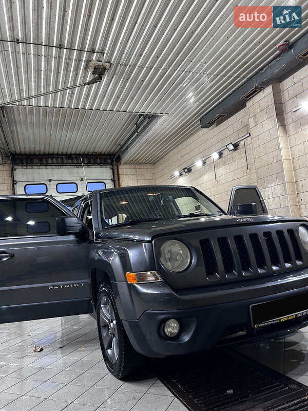 Позашляховик / Кросовер Jeep Patriot 2015 в Краматорську