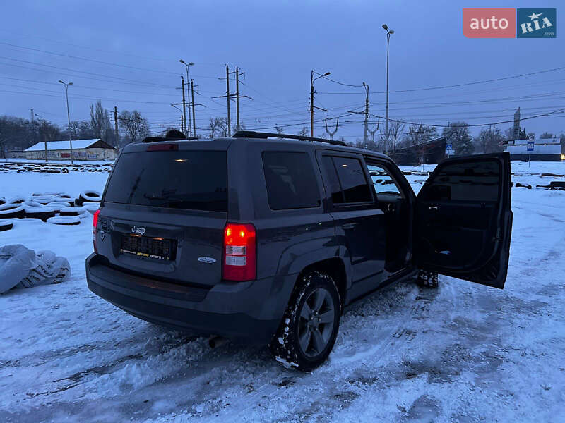 Позашляховик / Кросовер Jeep Patriot 2015 в Краматорську
