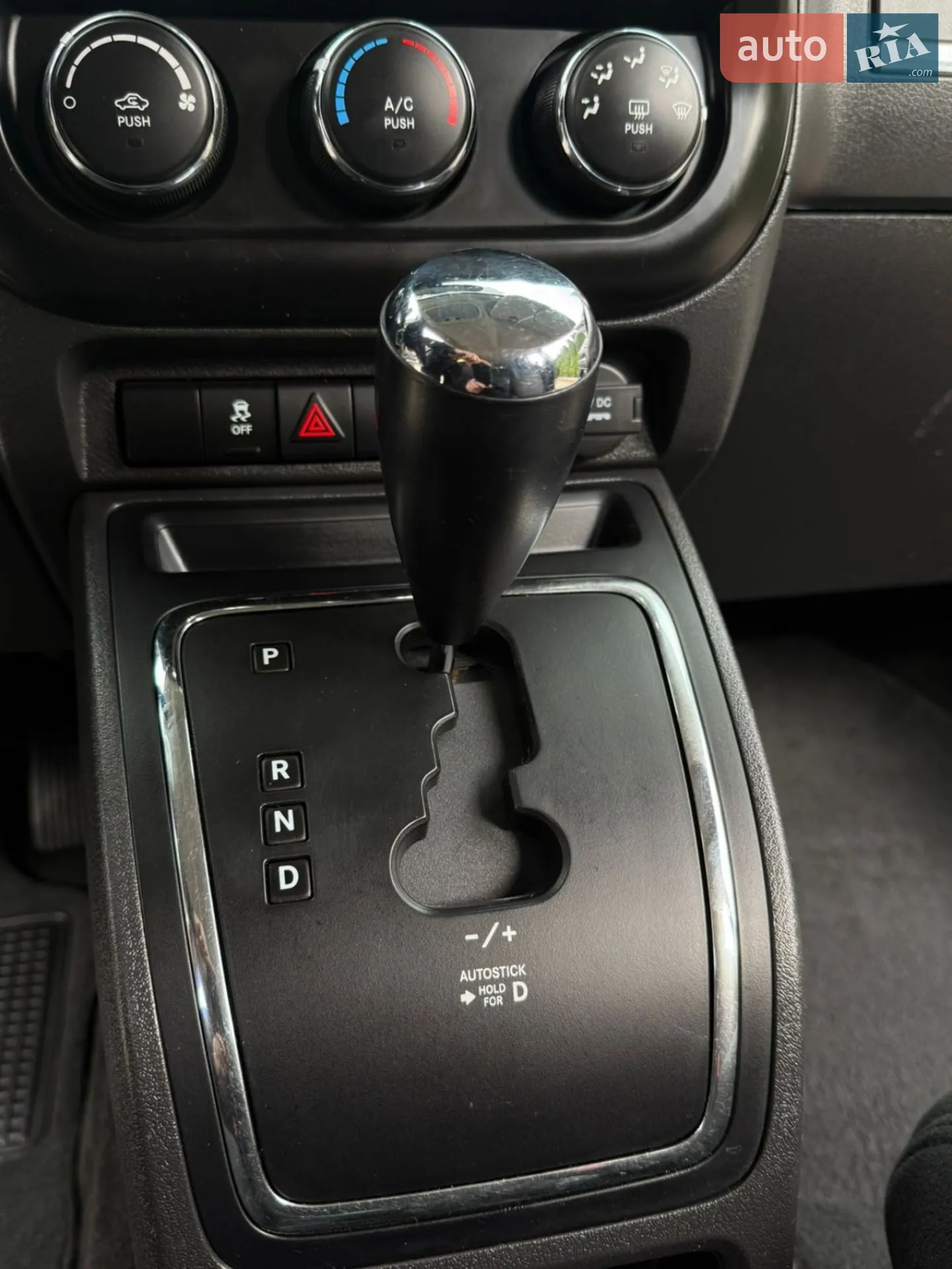 2012 Jeep Liberty (Patriot) - мініатюра 14