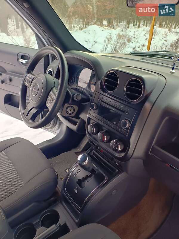 Внедорожник / Кроссовер Jeep Patriot 2015 в Львове