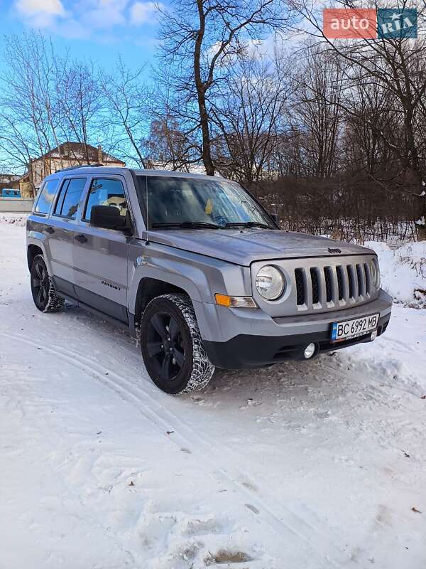 Внедорожник / Кроссовер Jeep Patriot 2015 в Львове