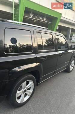 Позашляховик / Кросовер Jeep Patriot 2011 в Києві