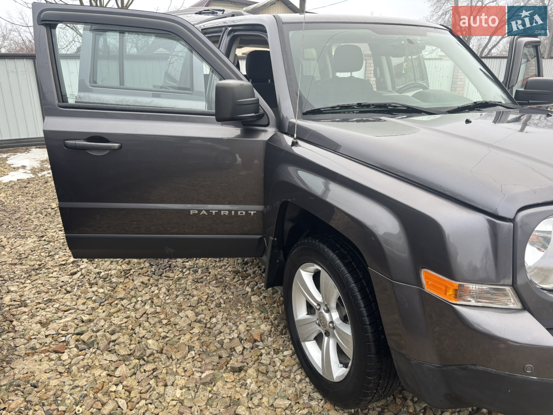 2015 Jeep Liberty (Patriot) - мініатюра 10