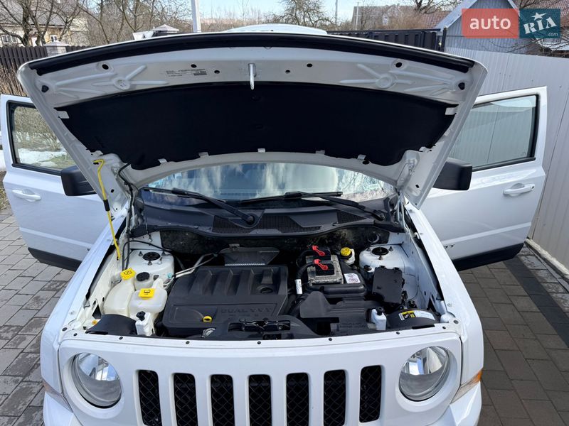 Внедорожник / Кроссовер Jeep Patriot 2016 в Надворной
