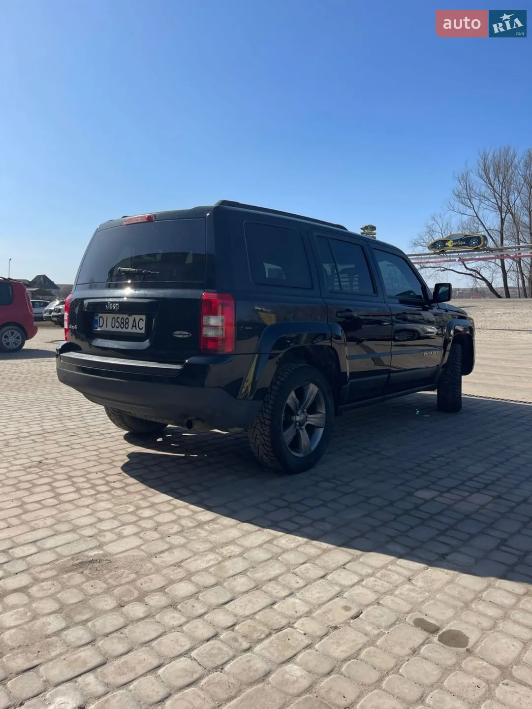 2015 Jeep Liberty (Patriot) - мініатюра 3