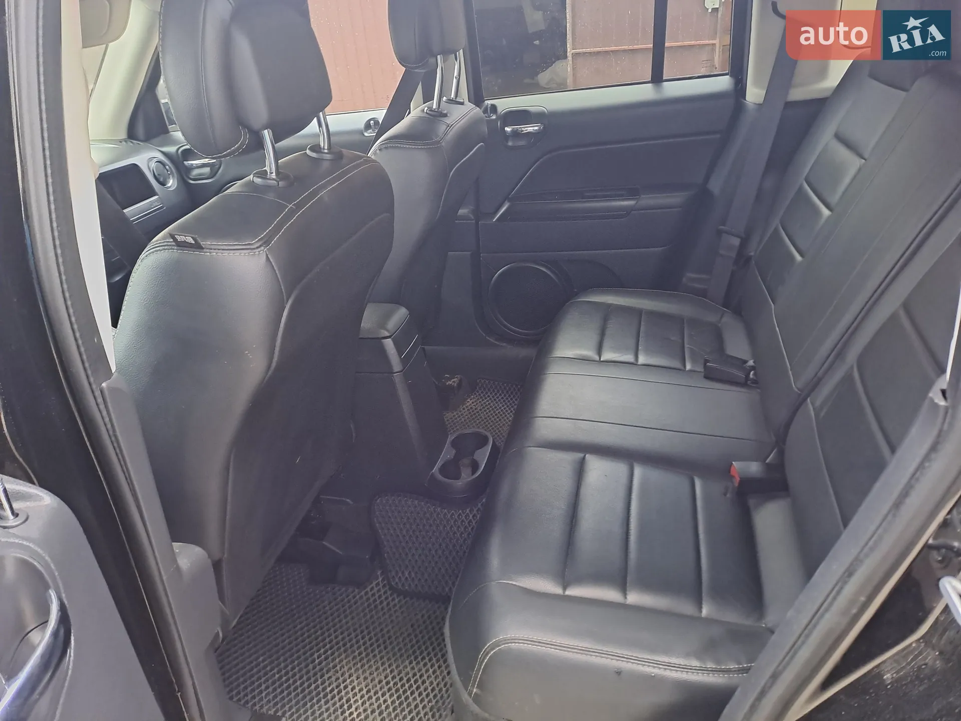 2016 Jeep Liberty (Patriot) - мініатюра 2