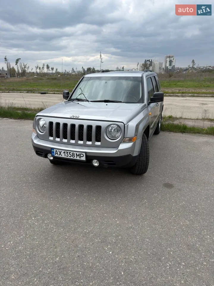 2015 Jeep Liberty (Patriot) - мініатюра 20