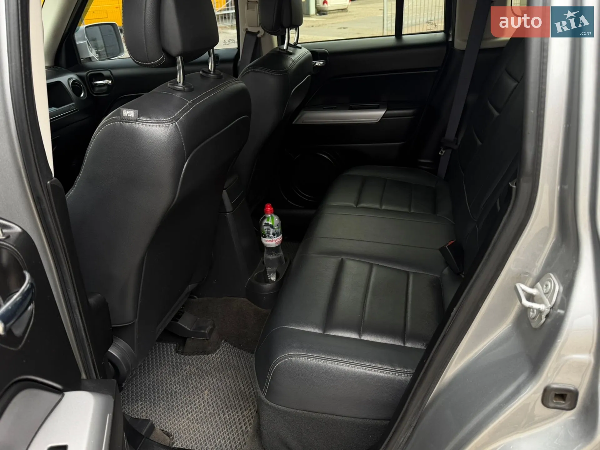 2016 Jeep Liberty (Patriot) - мініатюра 10