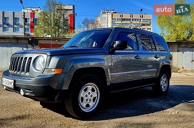 Позашляховик / Кросовер Jeep Patriot 2013 в Києві
